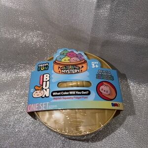 (1) Crazy Fun Rainbow Mystery Squishy Bun Dumpling - Pink Holographic Glitter